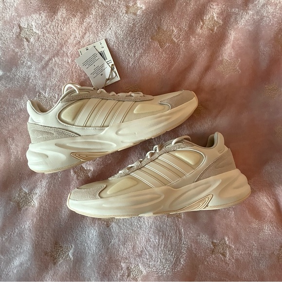 Adidas Ozelle Running Shoes - Picture 2 of 6